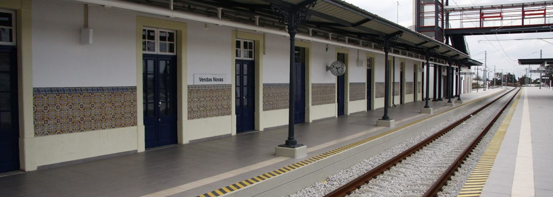 Descontos nos passes do comboio já foram aprovados pela Comunidade Intermunicipal e serão uma r...