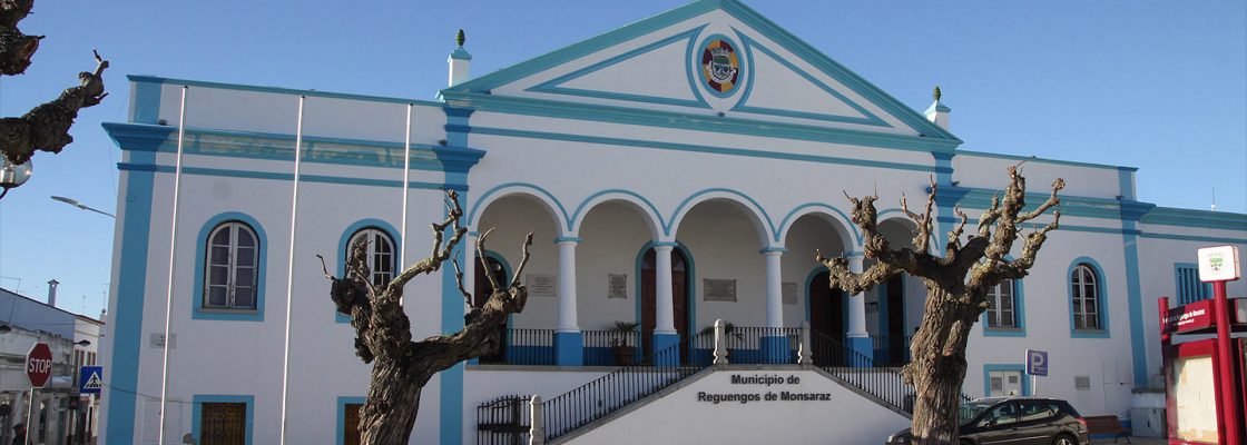 Emigrantes de Reguengos de Monsaraz vão ter gabinete de apoio na autarquia