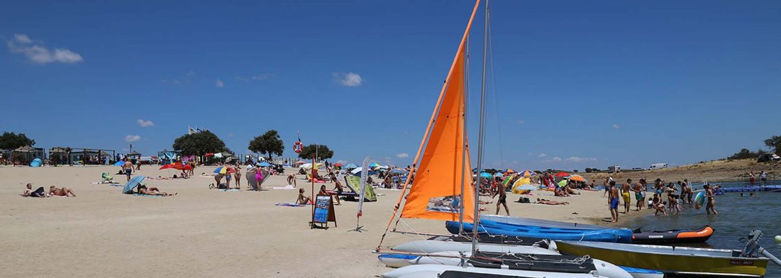 Júri nacional aprova bandeira azul na praia fluvial de Monsaraz e felicita autarquia pelo desemp...