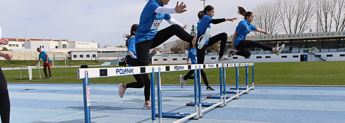 Colégio Laura Vicunha conseguiu 16 primeiros lugares na Final Regional de Atletismo