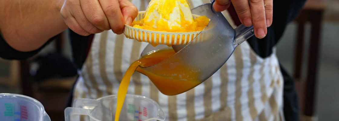 OFICINA E PROVA DE CURD DE CITRINOS NO MERCADO MUNICIPAL