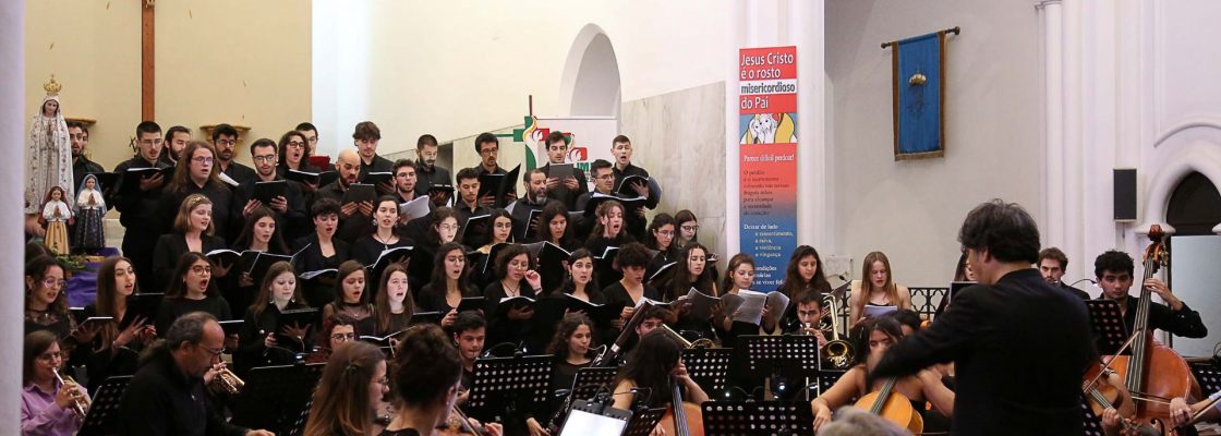 Coro Mateus D’Aranda e Orquestra Clássica da Universidade de Évora no Concerto de Páscoa em ...