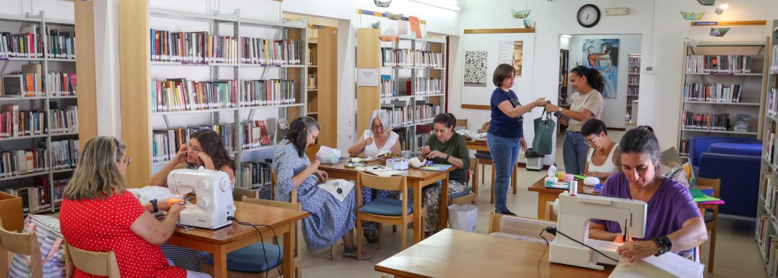 COSTURAR HISTÓRIAS NA BIBLIOTECA MUNICIPAL
