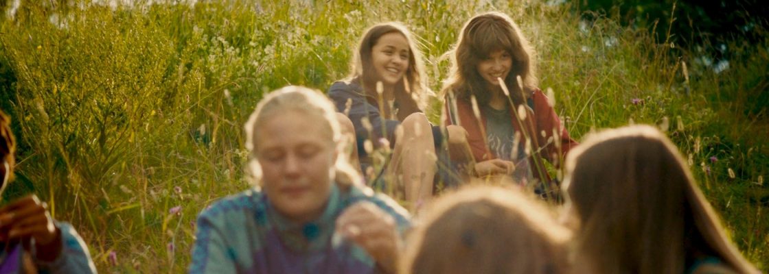 O PARAÍSO QUEIMA, um filme de Mika Gustafson