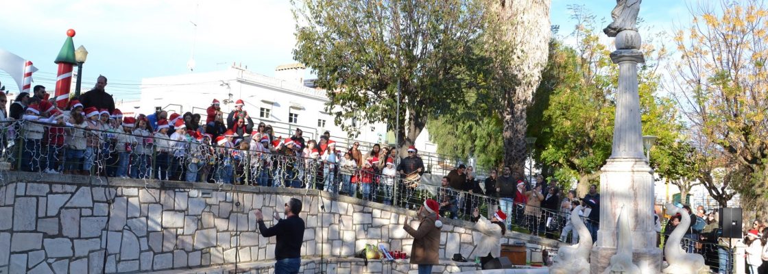 Cantores de palmo e meio desejaram “Um Bom Natal”