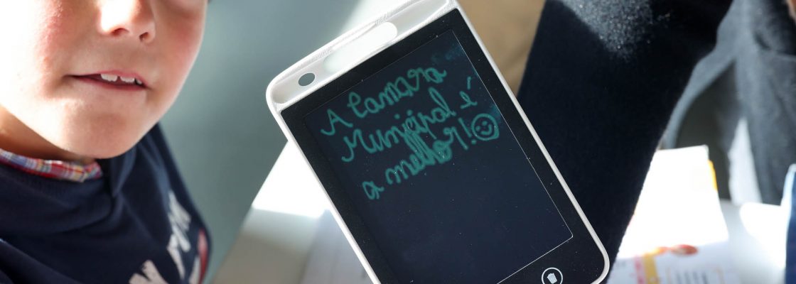 Município oferece prendas de Natal aos alunos do concelho