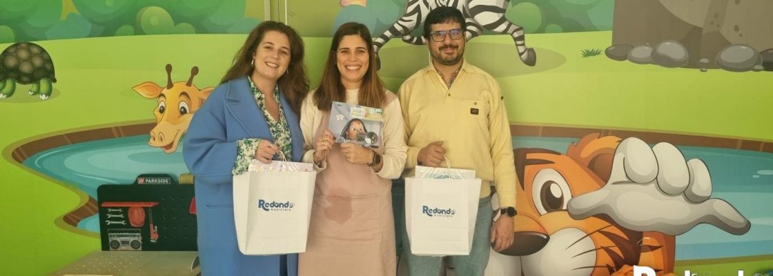 Quadra natalícia: Crianças do Centro Canguru e do Centro Infantil Nossa Senhora da Saúde receb...