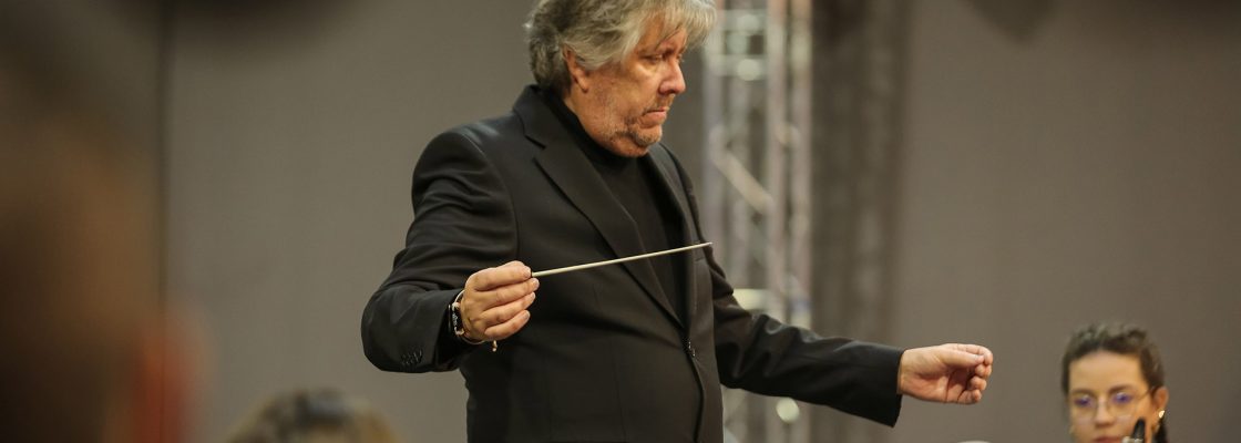 Maestro António Menino homenageado no 139.º aniversário da Sociedade Filarmónica Harmonia Reg...