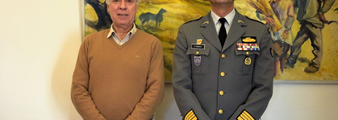 Comandante do Regimento de Cavalaria 3 de Estremoz recebido na Câmara Municipal de Évora
