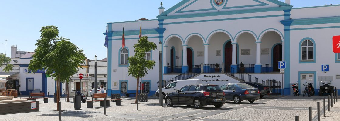 Luzes dos Paços do Concelho de Reguengos de Monsaraz desligadas durante a Hora do Planeta