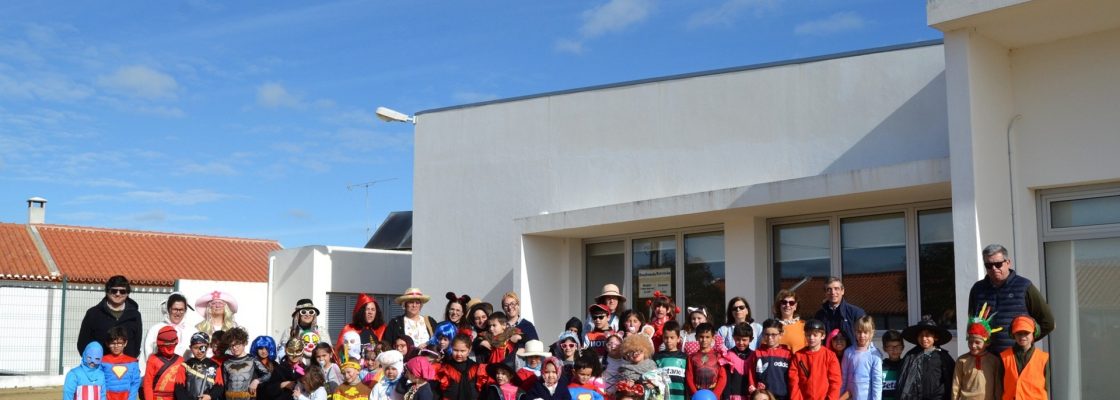 Montoito brinca ao Carnaval com Desfile de Comadres