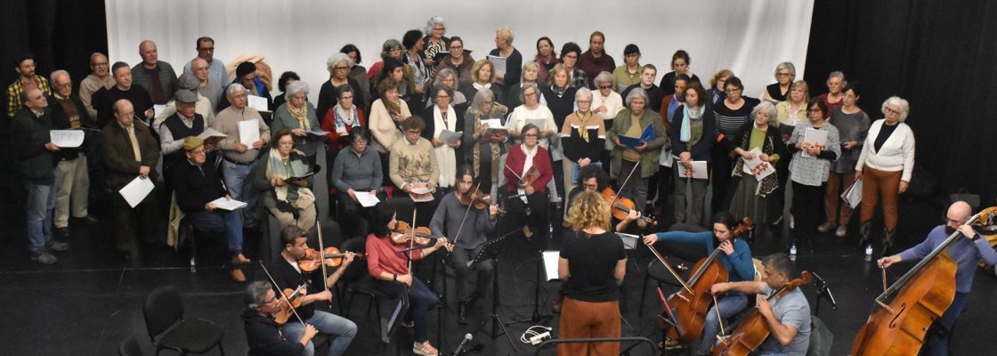 Em Évora, as VOZES DE ABRIL entoam as músicas da Revolução