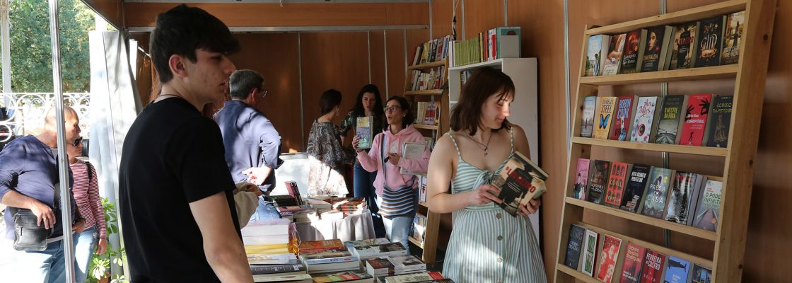 Escritor Pedro Chagas Freitas na Feira do Livro de Reguengos de Monsaraz