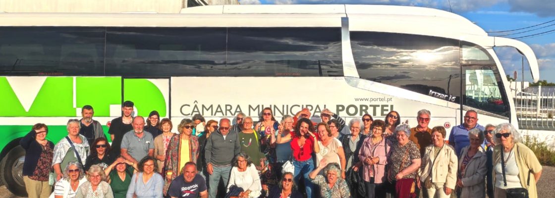 Alunos da Atividade Desportiva da Universidade Sénior Visitam Aveiro