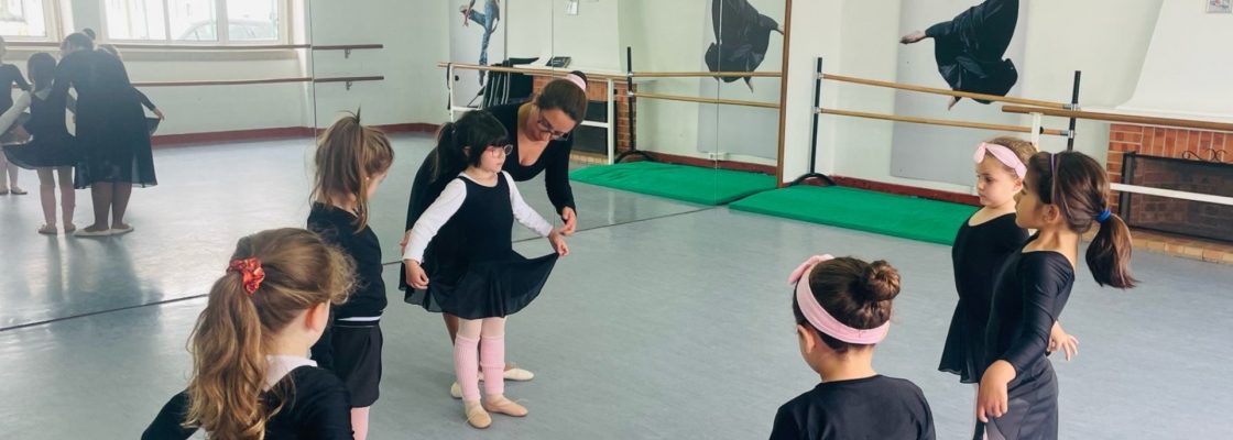Classes de Ballet – Portel – Escola Municipal de Artes do Espetáculo
