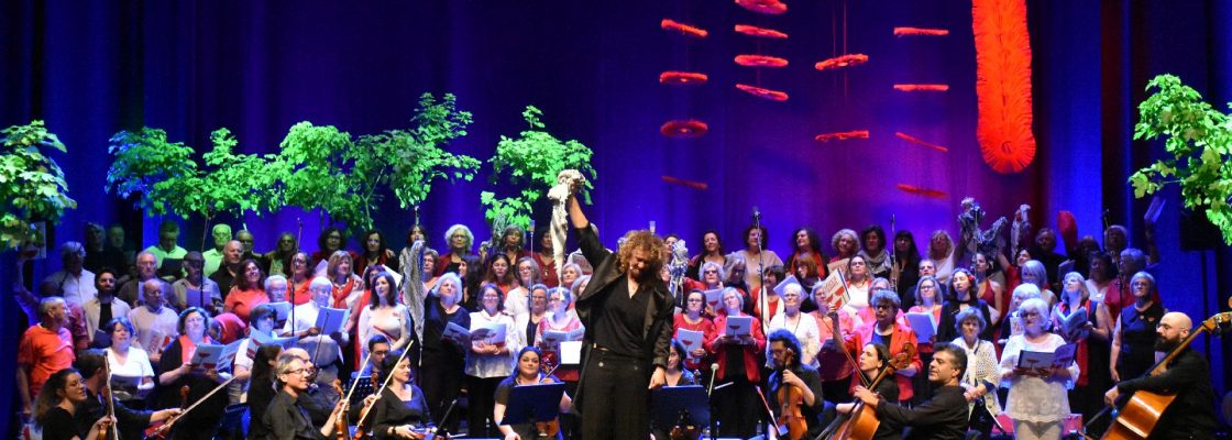 Vozes de Abril e Orquestra do Alentejo cantaram a Liberdade no Teatro Garcia de Resende