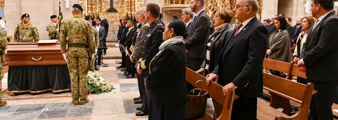 Restos Mortais de D. José Joaquim Ribeiro já repousam na Igreja do Espírito Santo