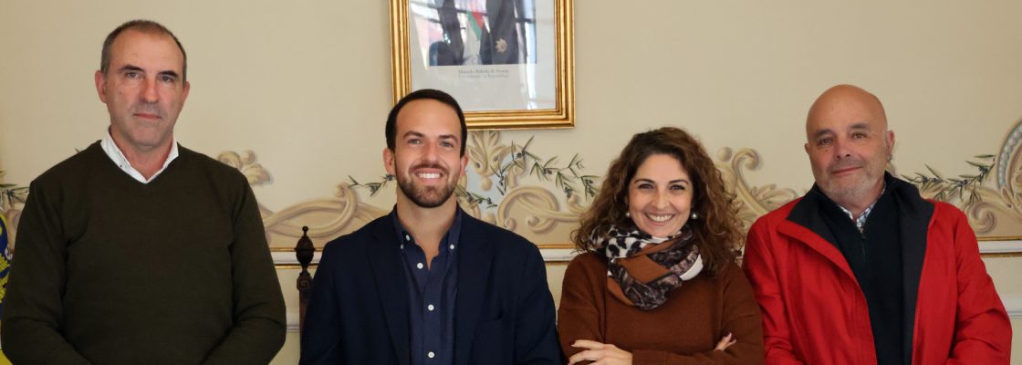 Município de Mourão celebra contrato de empreitada de requalificação da estrada municipal ent...